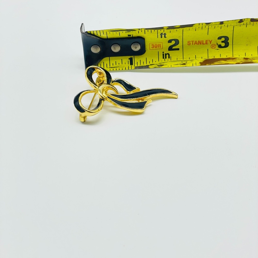 Vintage Black Enamel Bow Brooch Gold Tone Ribbon Fashion Statement Pin - Picture 6 of 6